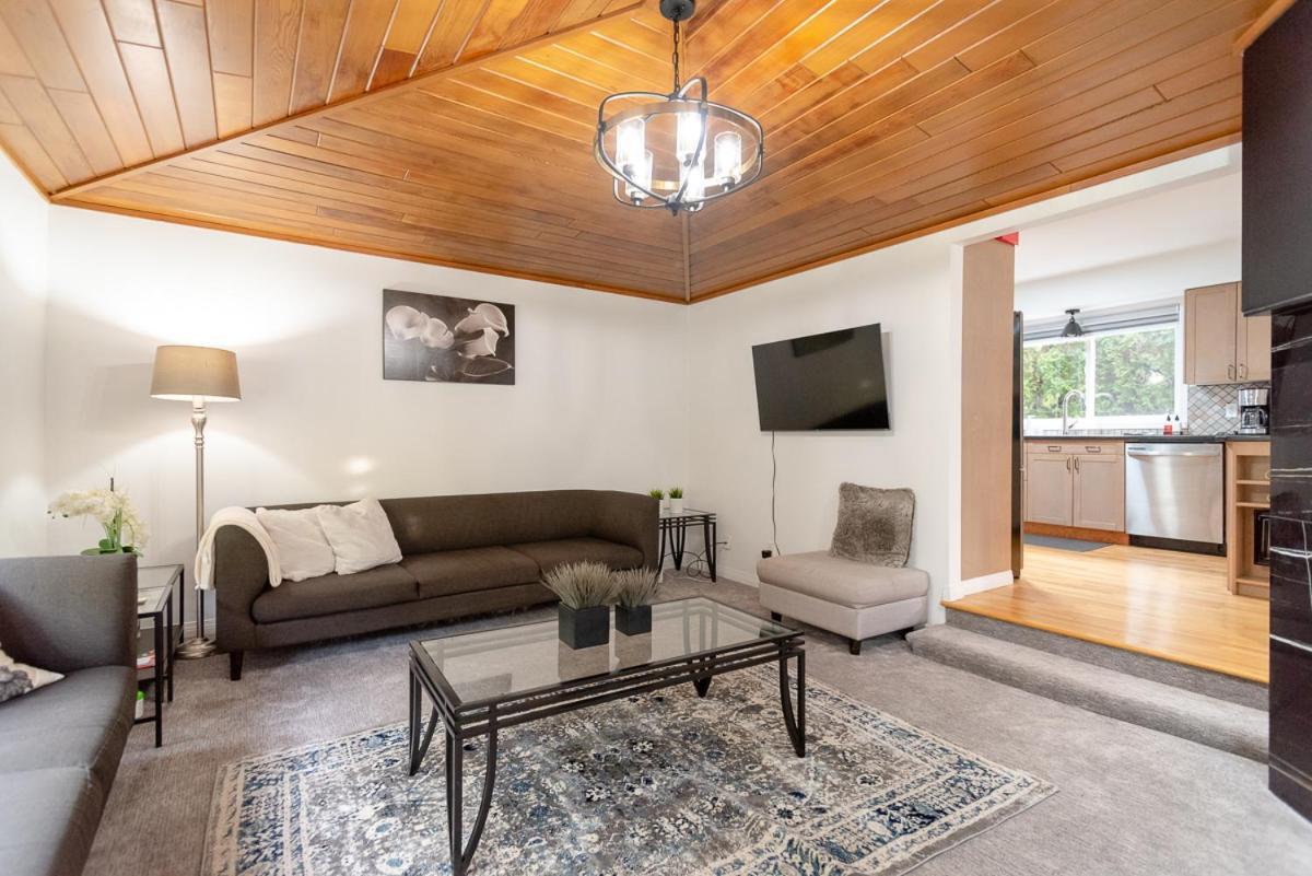 Spacious & Modern By The Beach White Rock Bagian luar foto